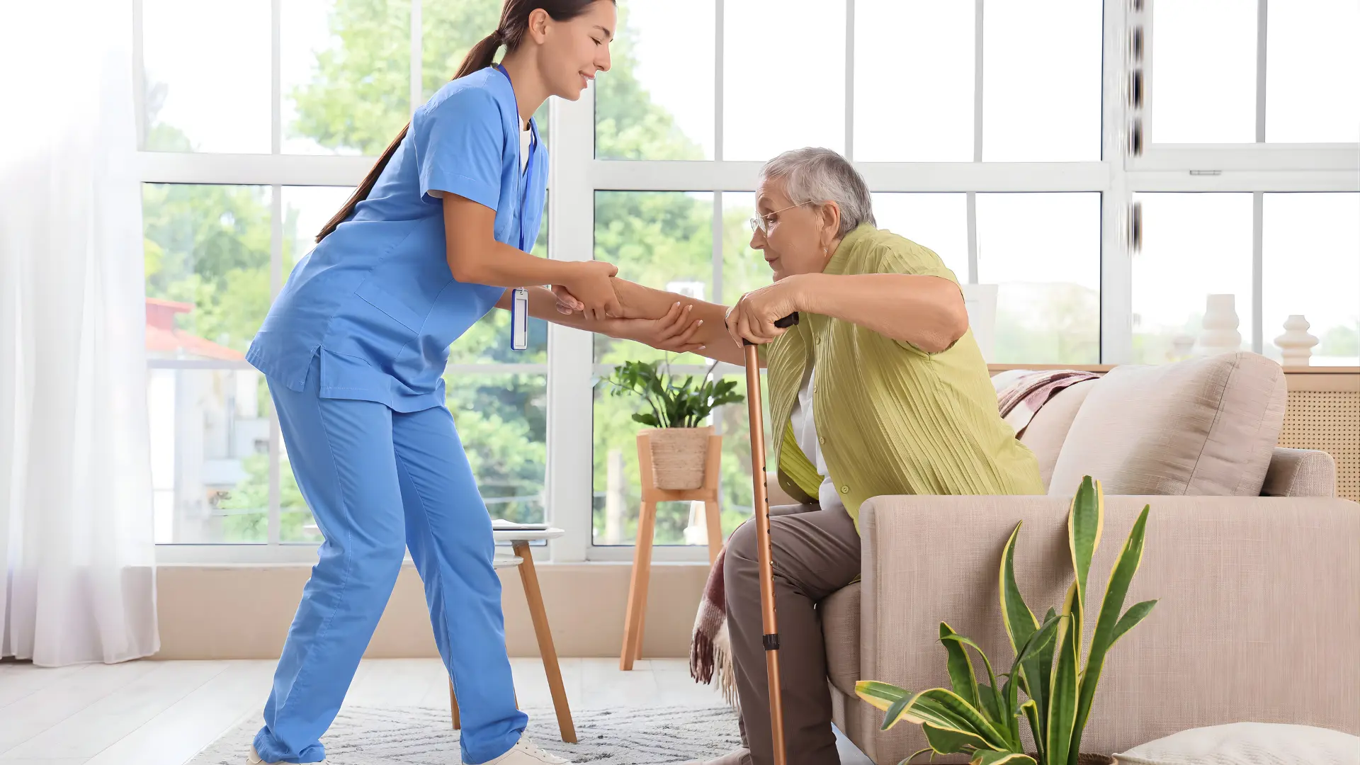 Professional home care caregiver supporting a senior at home in Ontario